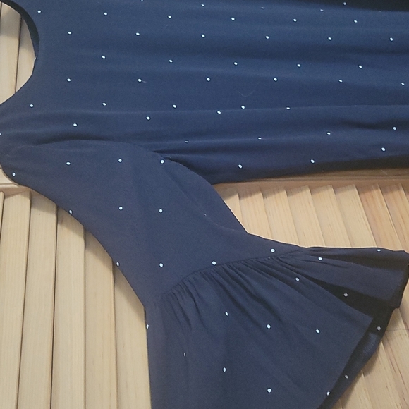 Vince Camuto - Flowing 3/4 sleeve dress - Picture 4 of 5